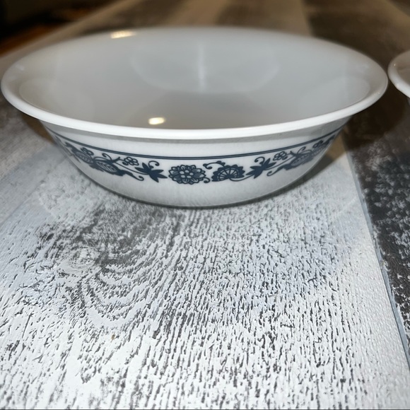 Corelle Corning ware lot of 2 bowls Old Town Blue pair - Picture 3 of 5